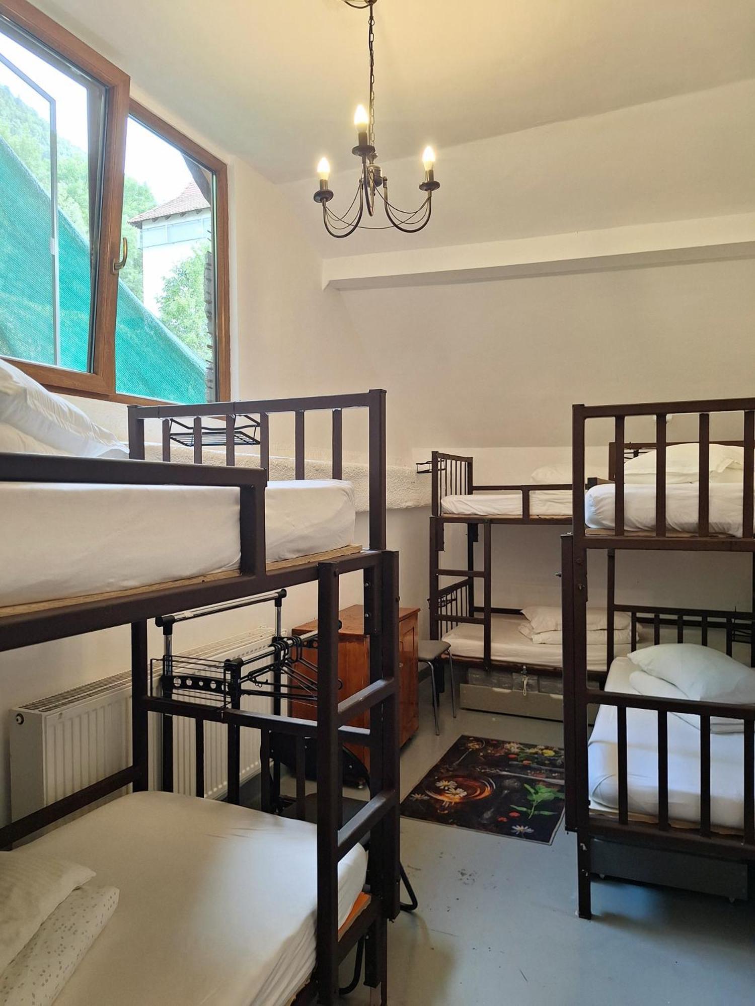 Downtown Hostel Brasov Luaran gambar