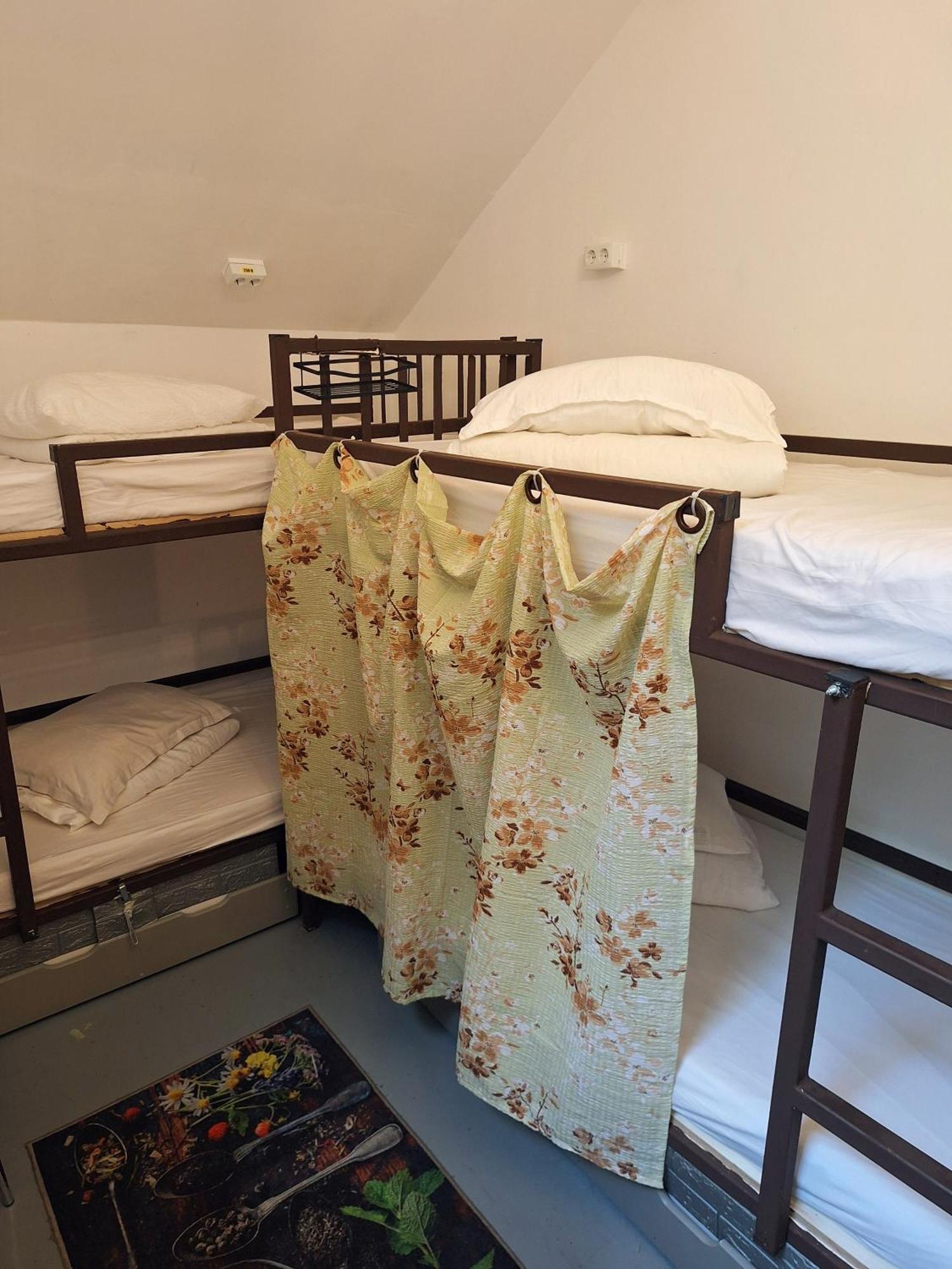 Downtown Hostel Brasov Luaran gambar