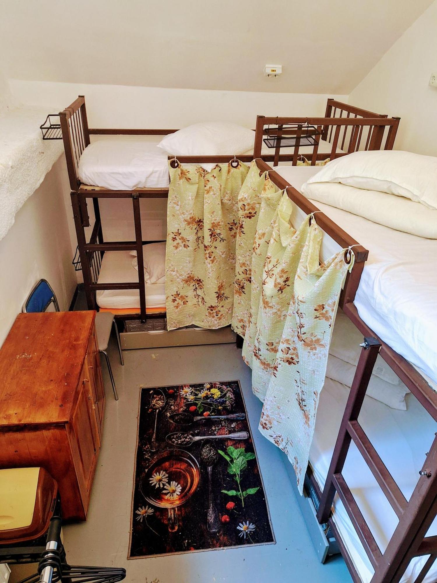 Downtown Hostel Brasov Luaran gambar