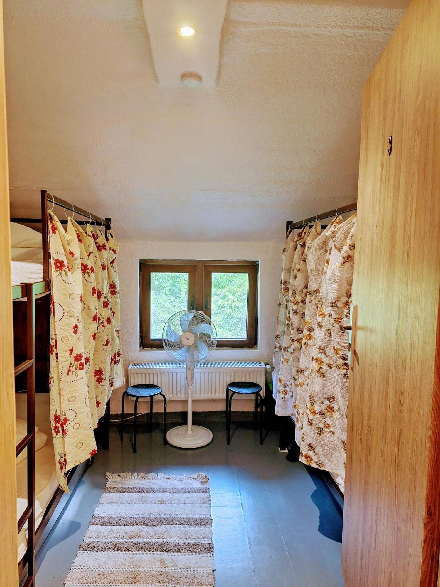 Downtown Hostel Brasov Luaran gambar