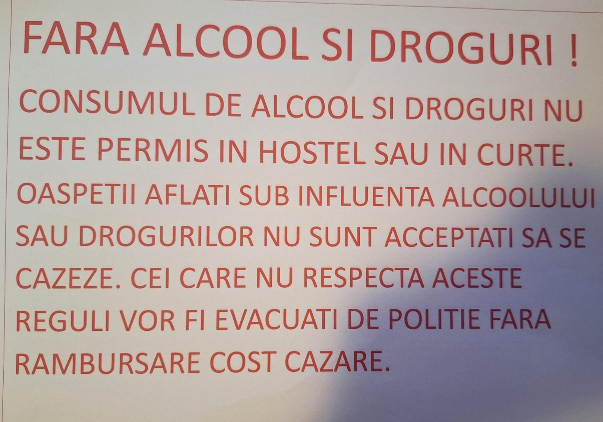 Downtown Hostel Brasov Luaran gambar
