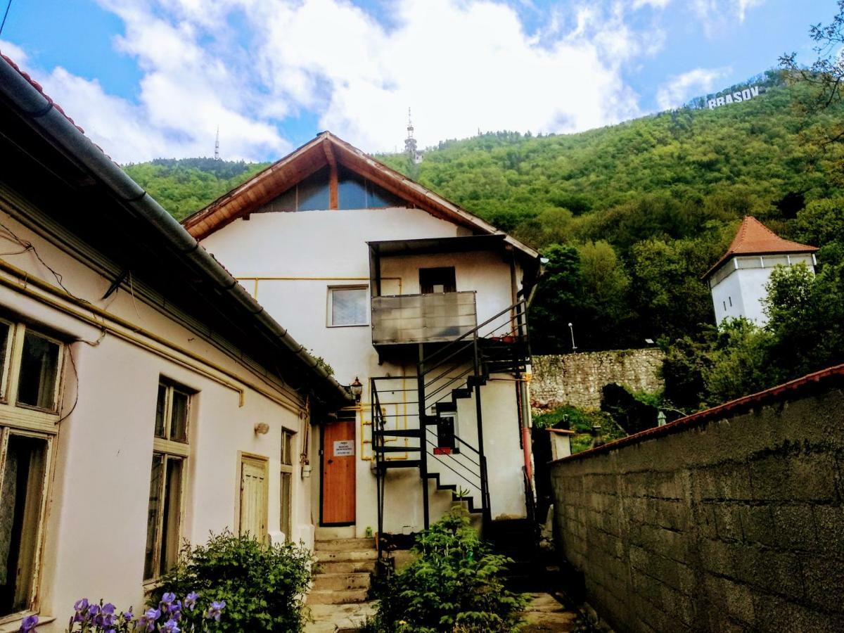 Downtown Hostel Brasov Luaran gambar